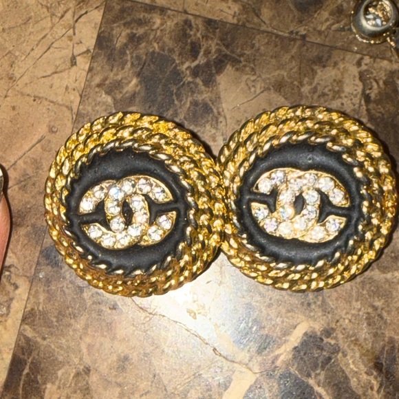 Vintage Chanel clip on earrings 1990s rare black and gold diamanté - Picture 7 of 7